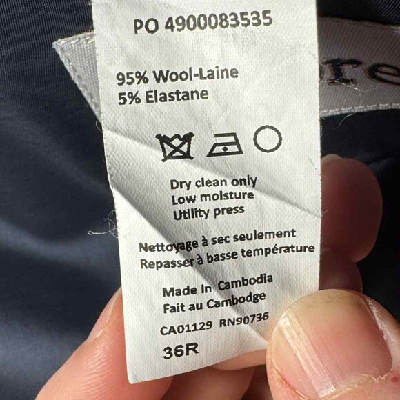 Calvin Klein Navy Blue Wool Two-Piece Suit - 36R & 30x30 - Picture 4 of 12